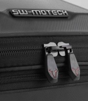 Maleta Superior con Soporte URBAN ABS Negro 16-29 L Aprilia Tuareg 660 (21-24) SW-MOTECH GPT.13.849.60000/B GPT.13.849.60000/B