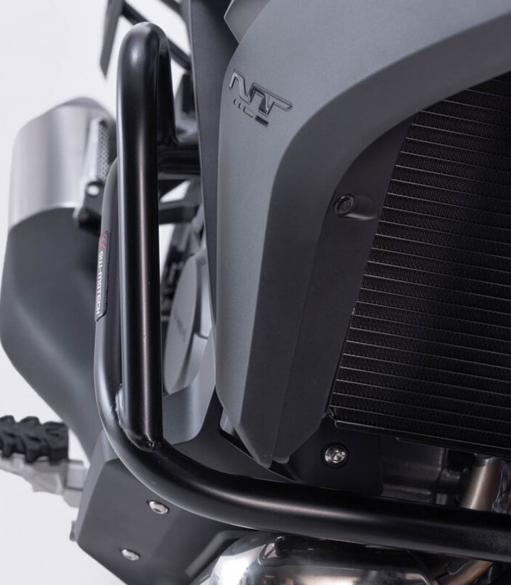Defensas de Motor SW-MOTECH Honda NT1100 (21-24) en Negro SBL.01.052.10000/B