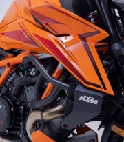 Defensas de Motor SW-MOTECH KTM 1390 Super Duke R (23) en Negro SBL.04.058.10000/B