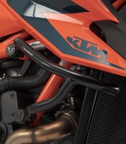 Defensas de Motor SW-MOTECH KTM 1290 Super Duke R (19), 1290 Super Duke R Evo (21) en Negro SBL.04.915.10000/B