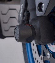 Topes Anticaída para Eje Delantero SW-MOTECH Suzuki GSX-8S / 8R (22), GSX-8T / 8TT (25) STP.05.176.10700/B