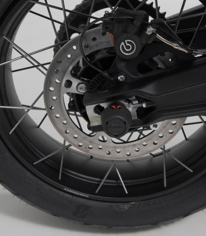 Topes Anticaída para Eje Trasero SW-MOTECH para Varios modelos de Triumph (10-25) STP.11.176.10101/B