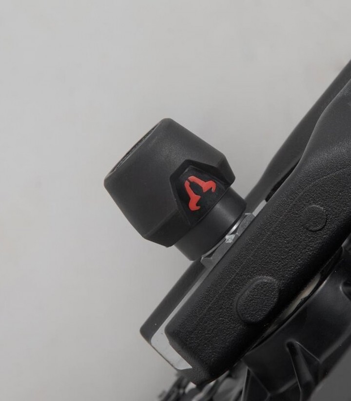 Topes Anticaída para Eje Trasero SW-MOTECH para Varios modelos de Triumph (10-25) STP.11.176.10101/B