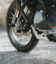 SW-MOTECH EVO Footpegs with Adapters for Varios modelos de Honda, Suzuki y KTM FRS.01.112.10303