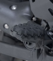 SW-MOTECH EVO Footpegs with Adapters for Varios modelos de Honda, Suzuki y KTM FRS.01.112.10303/B