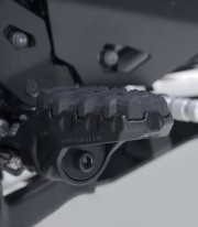 SW-MOTECH EVO Footpegs with Adapters for Varios modelos de Honda, Suzuki y KTM FRS.01.112.10303/B