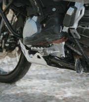SW-MOTECH EVO Footpegs with Adapters for Varios modelos de Honda, Triumph, BMW, Moto Guzzi y VOGE FRS.01.112.10401