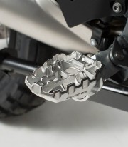 Reposapiés EVO con Adaptadores SW-MOTECH para Honda NT1100 (21-24), XL750 Transalp (22-24) FRS.01.112.10500