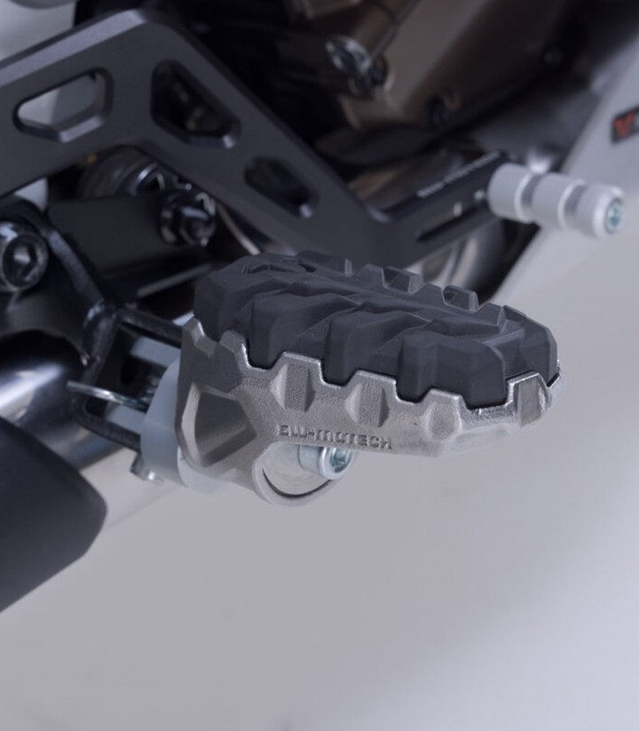 Fußrasten EVO mit Adaptern SW-MOTECH für several Honda models FRS.01.112.10600/B