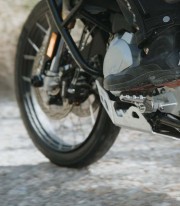 SW-MOTECH EVO Footpegs with Adapters for Varios modelos de Suzuki, BMW, Aprilia y Kawasaki FRS.05.112.10002