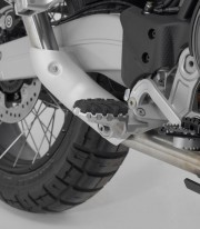 Reposapiés EVO con Adaptadores SW-MOTECH para Yamaha Ténéré 700 (19-24) FRS.06.112.10201