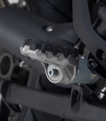 Reposapiés EVO con Adaptadores SW-MOTECH para BMW R 1200 GS LC (12-18), R 1250 GS (18-24), R 1300 GS (23-24) FRS.07.112.10302