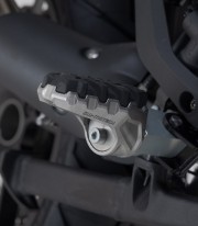 Reposapiés EVO con Adaptadores SW-MOTECH para BMW R1200GS (12-18), R1250GS (18-24), R1300GS (23-25) FRS.07.112.10302