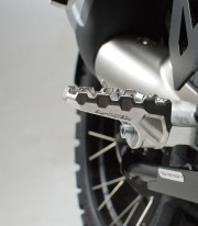 SW-MOTECH EVO Footpegs with Adapters for CFMOTO 800MT-X (24) FRS.10.112.10000
