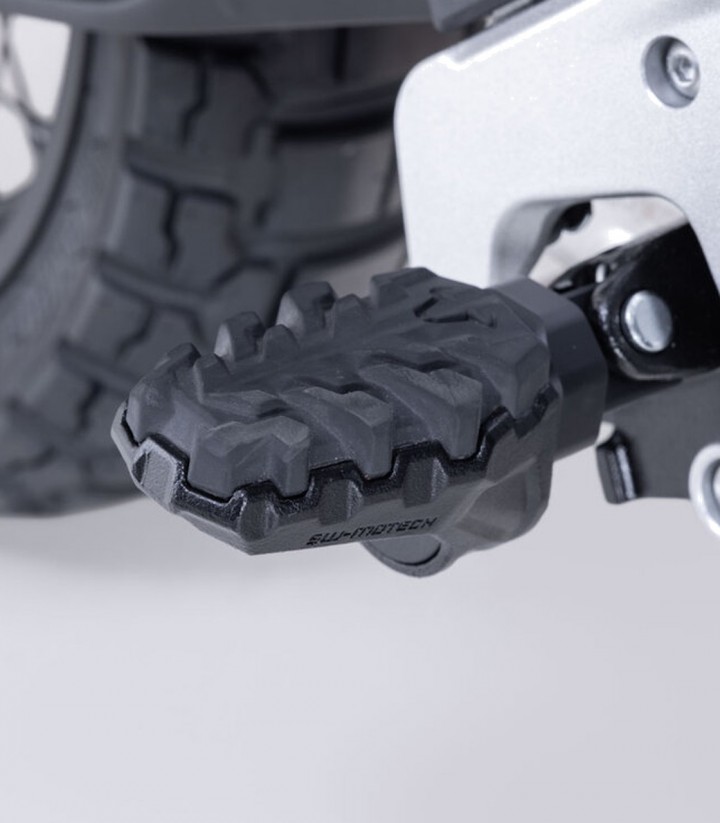 Reposapiés EVO con Adaptadores SW-MOTECH para CFMOTO 800MT-X (24) FRS.10.112.10000/B
