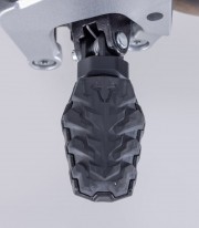 SW-MOTECH EVO Footpegs with Adapters for CFMOTO 800MT-X (24) FRS.10.112.10000/B