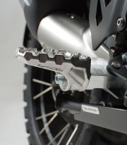 SW-MOTECH EVO Footpegs with Adapters for Varios modelos de BMW y Triumph FRS.11.112.10001