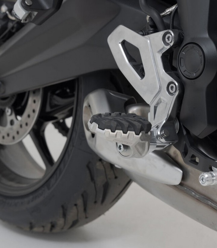 Fußrasten EVO mit Adaptern SW-MOTECH für several Triumph and Yamaha models FRS.11.112.10500