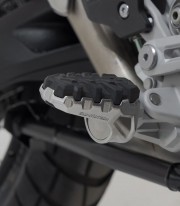 Reposapiés EVO con Adaptadores SW-MOTECH para Triumph Tiger 1200 (22) FRS.11.112.10600