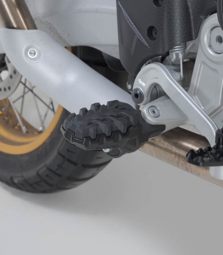 Reposapiés EVO con Adaptadores SW-MOTECH para Aprilia Tuareg 660 (24) FRS.13.112.10300/B