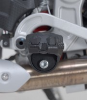 Reposapiés EVO con Adaptadores SW-MOTECH para Aprilia Tuareg 660 (24) FRS.13.112.10300/B