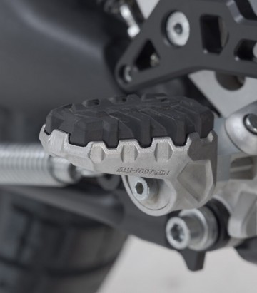 SW-MOTECH EVO Footpegs with Adapters for Ducati DesertX (22-26), Multistrada V2 (21-24), Multistrada V4 (20-24) FRS.22.112.10201