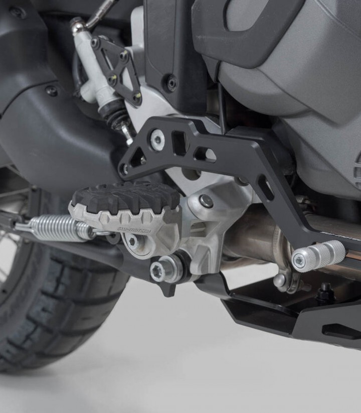 Fußrasten EVO mit Adaptern SW-MOTECH für Ducati DesertX (22-26), Multistrada V2 (21-24), Multistrada V4 (20-24) FRS.22.112.10201
