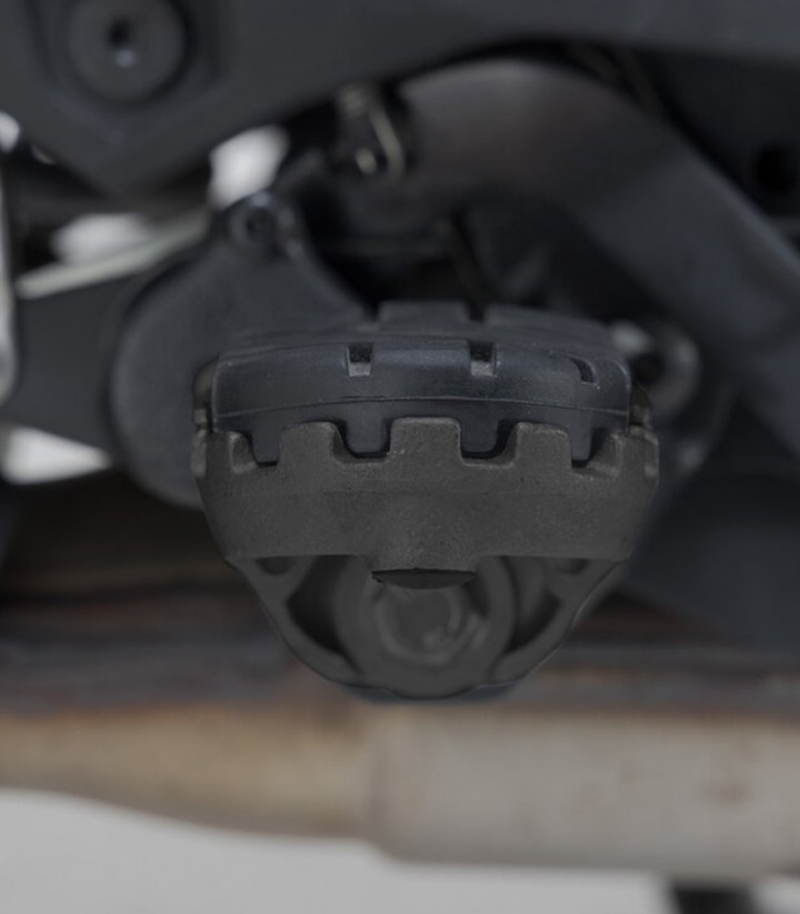 Reposapiés ION con Adaptadores SW-MOTECH para Suzuki V-Strom 800 / DE (22) FRS.05.011.10200/B