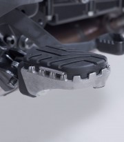 Reposapiés ION con Adaptadores SW-MOTECH para Suzuki V-Strom 800 / DE (22) FRS.05.011.10200/S
