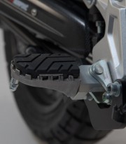 Reposapiés ION con Adaptadores SW-MOTECH para Yamaha Ténéré 700 (19-24) FRS.06.011.10201/S
