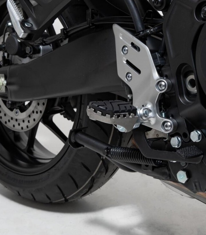 Reposapiés ION con Adaptadores SW-MOTECH para Yamaha Tracer 9 (20-24) FRS.06.011.10300/S