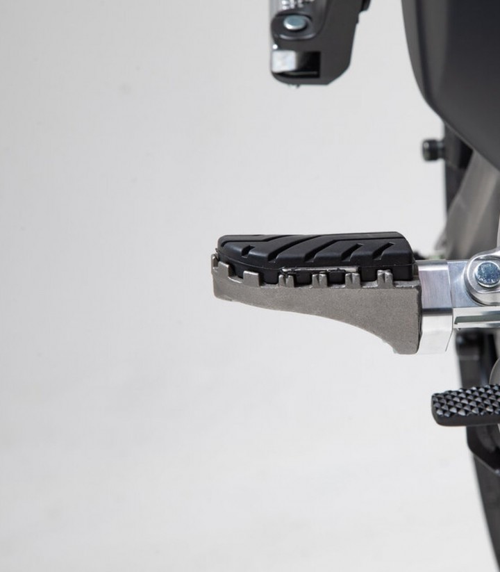 Fußrasten ION mit Adaptern SW-MOTECH für Yamaha Tracer 9 (20-24) FRS.06.011.10300/S