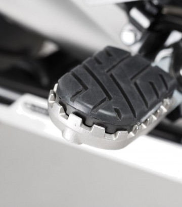 SW-MOTECH ION Footpegs with Adapters for BMW R 1200 GS LC (12-18), R 1250 GS (18-24), R 1300 GS (23-24) FRS.07.011.10302/S