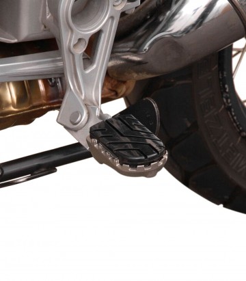 Reposapiés ION con Adaptadores SW-MOTECH para BMW R 1100 GS (93-99), R 1200 GS (04-12)/GS Adventure (04-13) FRS.07.011.10501/S