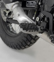 Reposapiés ION con Adaptadores SW-MOTECH para Varios modelos de BMW y Royal Enfield FRS.07.011.10602/S