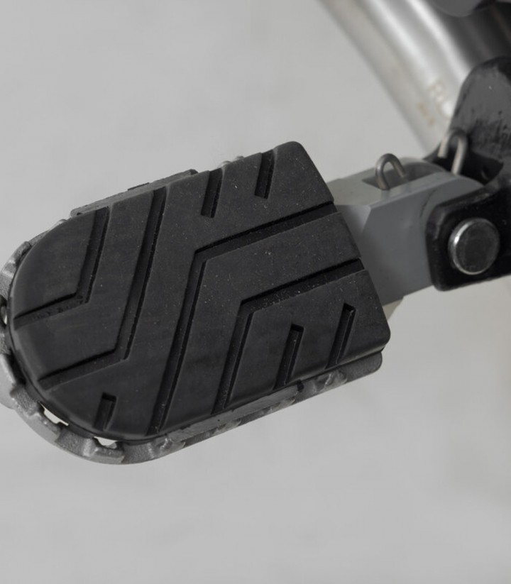 SW-MOTECH ION Footpegs with Adapters for Varios modelos de BMW y Royal Enfield FRS.07.011.10602/S