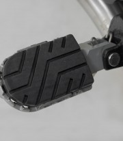 Reposapiés ION con Adaptadores SW-MOTECH para Varios modelos de BMW y Royal Enfield FRS.07.011.10602/S