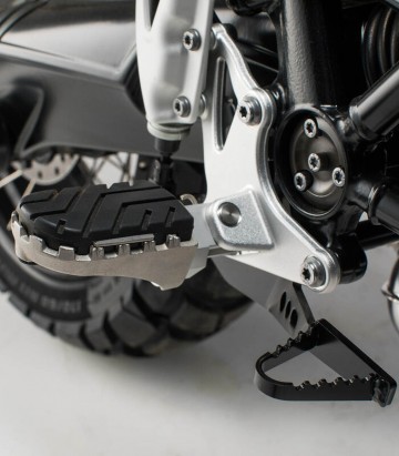 SW-MOTECH ION Footpegs with Adapters for BMW R nineT Scrambler / Urban G/S (16-20) FRS.07.011.10800/S