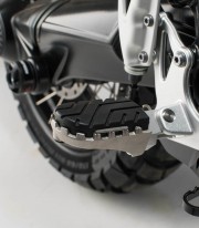 SW-MOTECH ION Footpegs with Adapters for BMW R nineT Urban G/S / Scrambler (16-20) FRS.07.011.10800/S