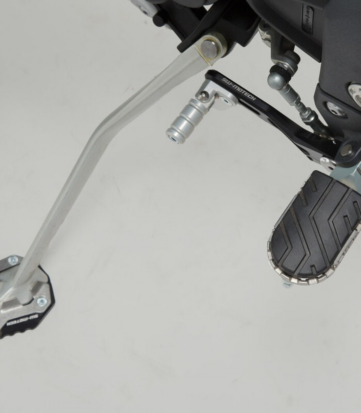 Reposapiés ION con Adaptadores SW-MOTECH para Varios modelos de BMW y Triumph FRS.11.011.10001/S