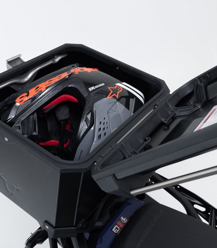 Maleta Superior con Soporte TRAX ADV Negra 38 L Moto-Guzzi V85 TT (24) SW-MOTECH GPT.17.632.70000/B
