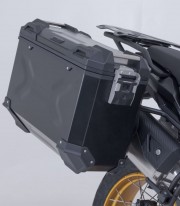 Maletas Laterales con Soporte TRAX ADV Negras 45/37 L VOGE DS625X (24) SW-MOTECH KFT.02.060.70000/B KFT.02.060.70000/B