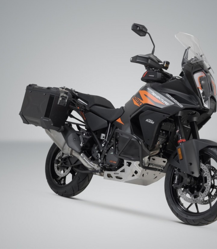Seitenkoffer mit Träger TRAX ADV Schwarz 45/37 L KTM 1290 Super Adventure (21), 1390 Super Adventure R/S (24) SW-MOTECH KFT.04.8
