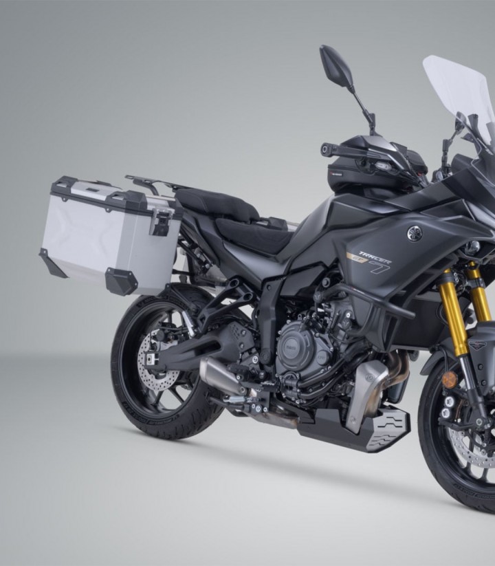 Seitenkoffer mit Träger TRAX ADV Silber 45 L Yamaha Tracer 7 (25) SW-MOTECH KFT.06.020.70100/S