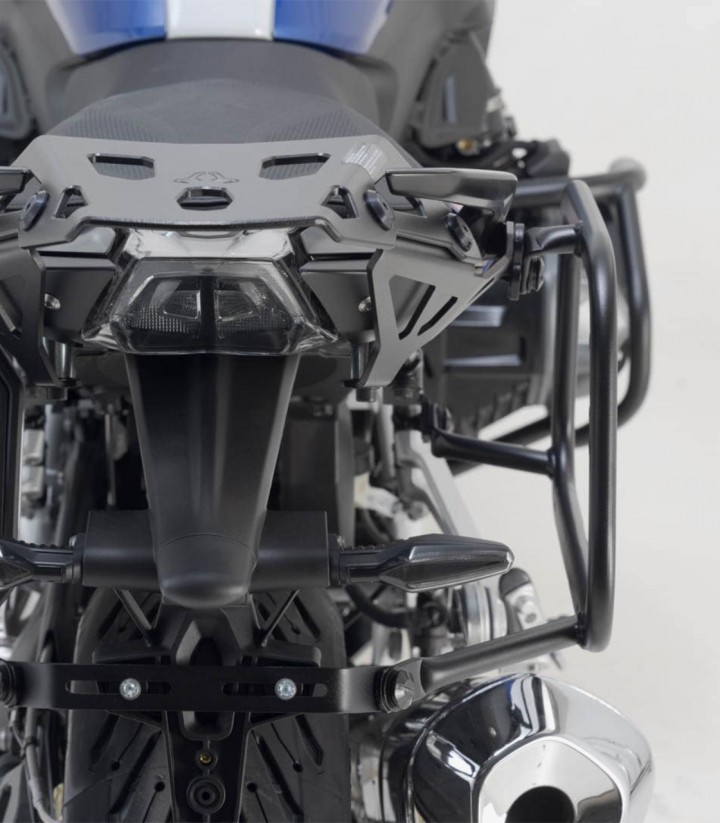 Seitenkoffer mit Träger TRAX ADV Silber 45 L BMW R 1200 R/RS (14-18), R 1250 R (18-19), R 1250 RS (18-22) SW-MOTECH KFT.07.573.7