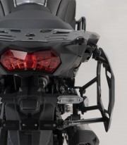 Maletas Laterales con Soporte TRAX ADV Negras 45 L Kawasaki Versys 1000 (18), Versys 1100 (24) SW-MOTECH KFT.08.922.70101/B K...