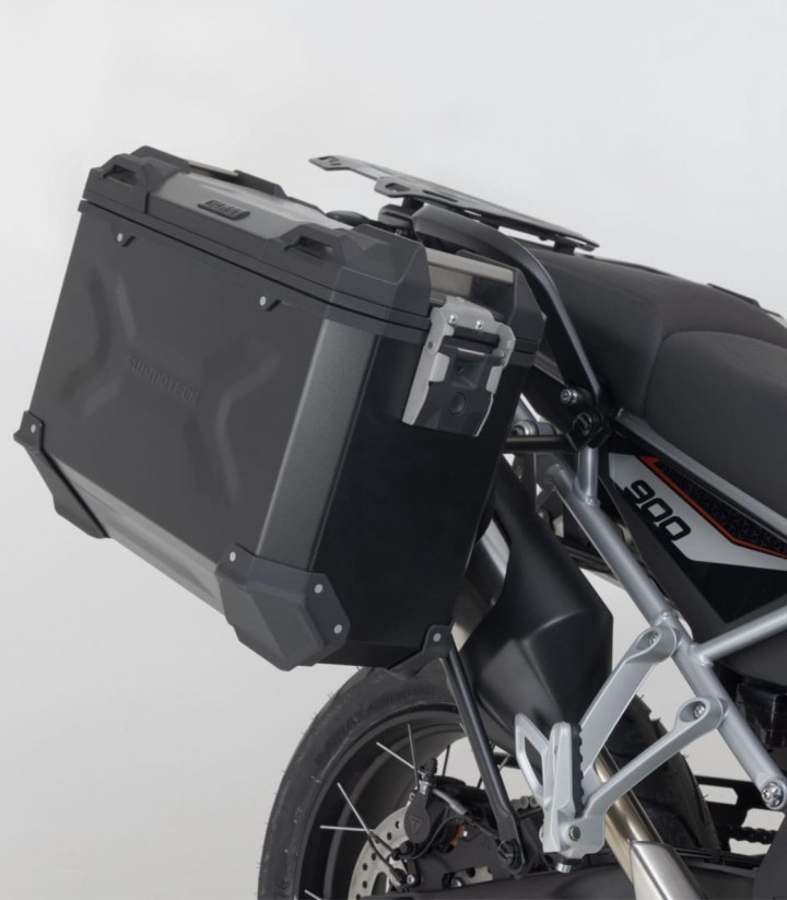 Seitenkoffer mit Träger TRAX ADV Schwarz 45/37 L Triumph Tiger 900 Alpine/Desert Edition (25), GT/Rally Pro (23) SW-MOTECH KFT.1