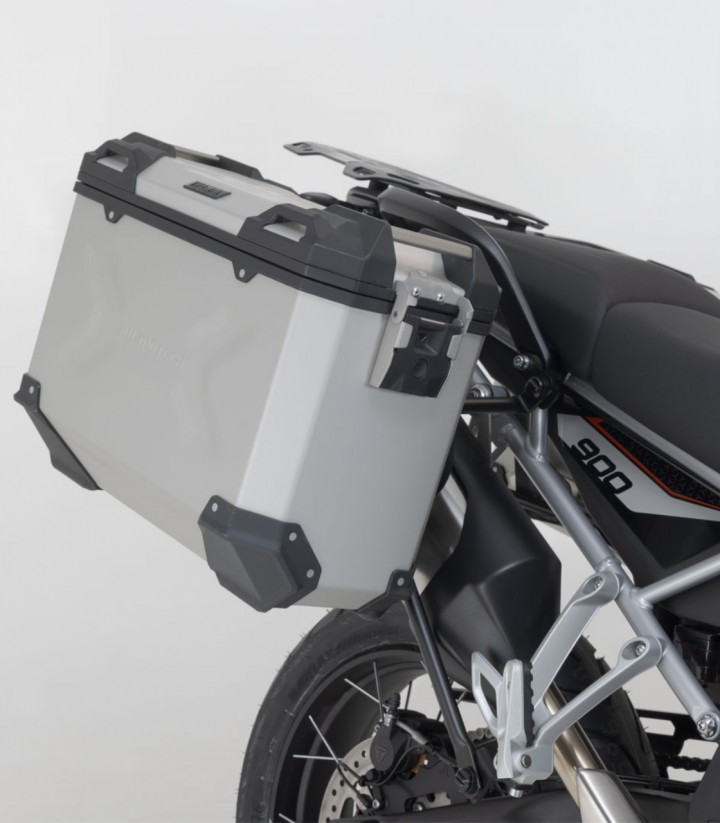 Seitenkoffer mit Träger TRAX ADV Silber 45/37 L Triumph Tiger 900 Alpine/Desert Edition (25), GT/Rally Pro (23) SW-MOTECH KFT.11