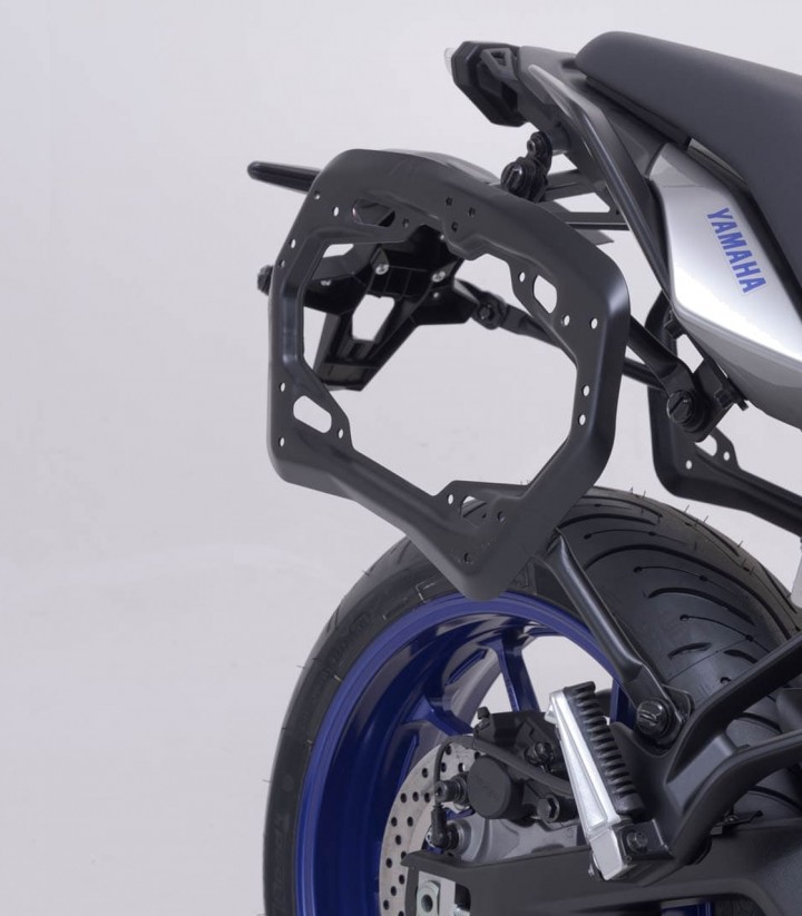 Seitenkoffer mit Träger TRAX ADV Schwarz 37 L Yamaha MT-07 Tracer (16-25) SW-MOTECH KFT.06.593.70001/B