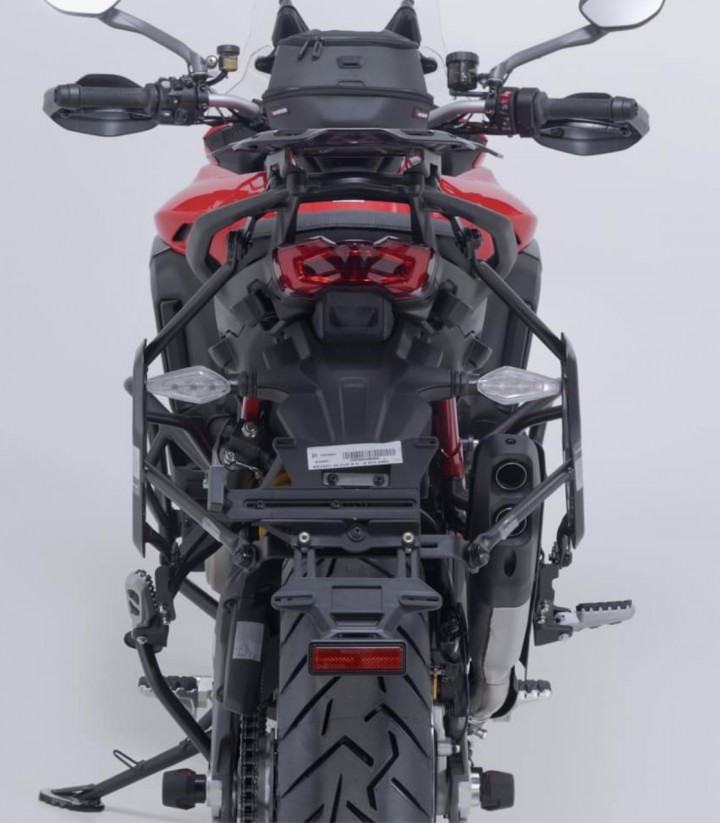 Maletas Laterales con Soporte TRAX ADV Plateadas 45 L Ducati Multistrada V4 (20-24) SW-MOTECH KFT.22.822.70102/S KFT.22.822.7...